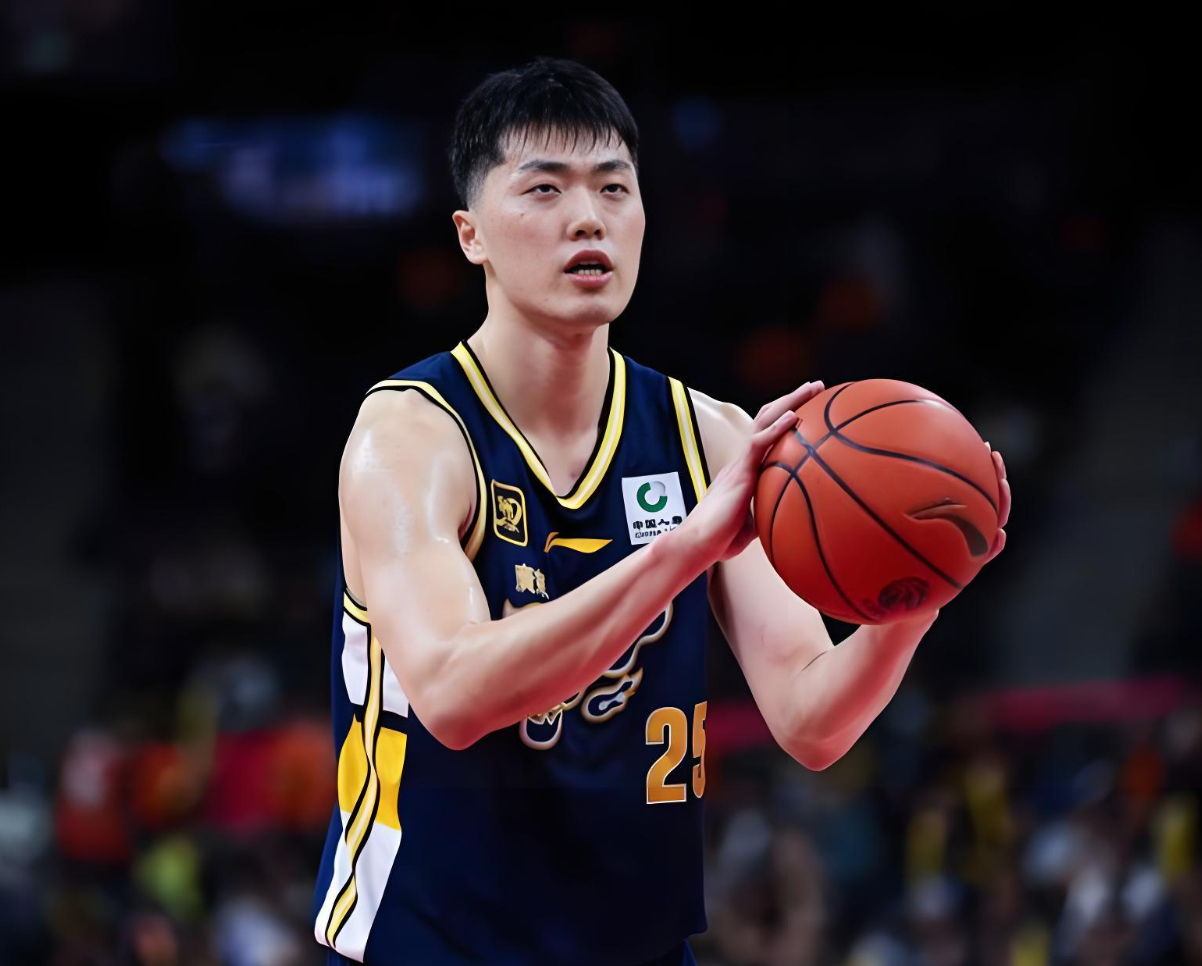 世界杯直播app官方入口-名记：广东队阵容发生大变化，杜锋弃用2人，重用2人