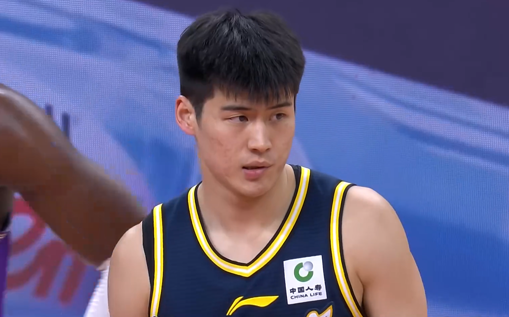 世界杯直播app官方入口-名记：广东队阵容发生大变化，杜锋弃用2人，重用2人