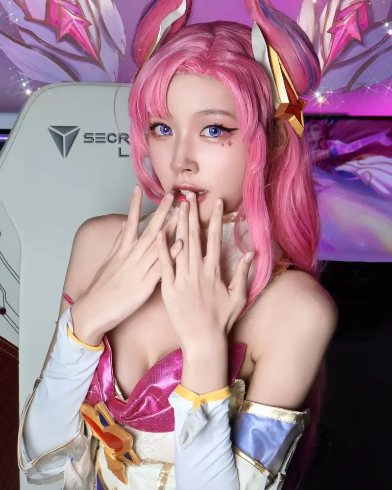 世界杯比赛直播平台-卡莎cos：我观察了一下，你QWE都没进化吧