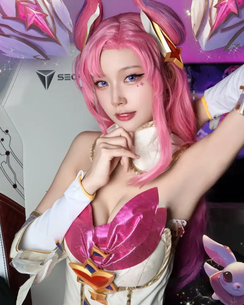 世界杯比赛直播平台-卡莎cos：我观察了一下，你QWE都没进化吧